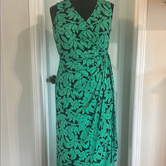 London Times Floral Wrap Dress in Green - Picture 1 of 8